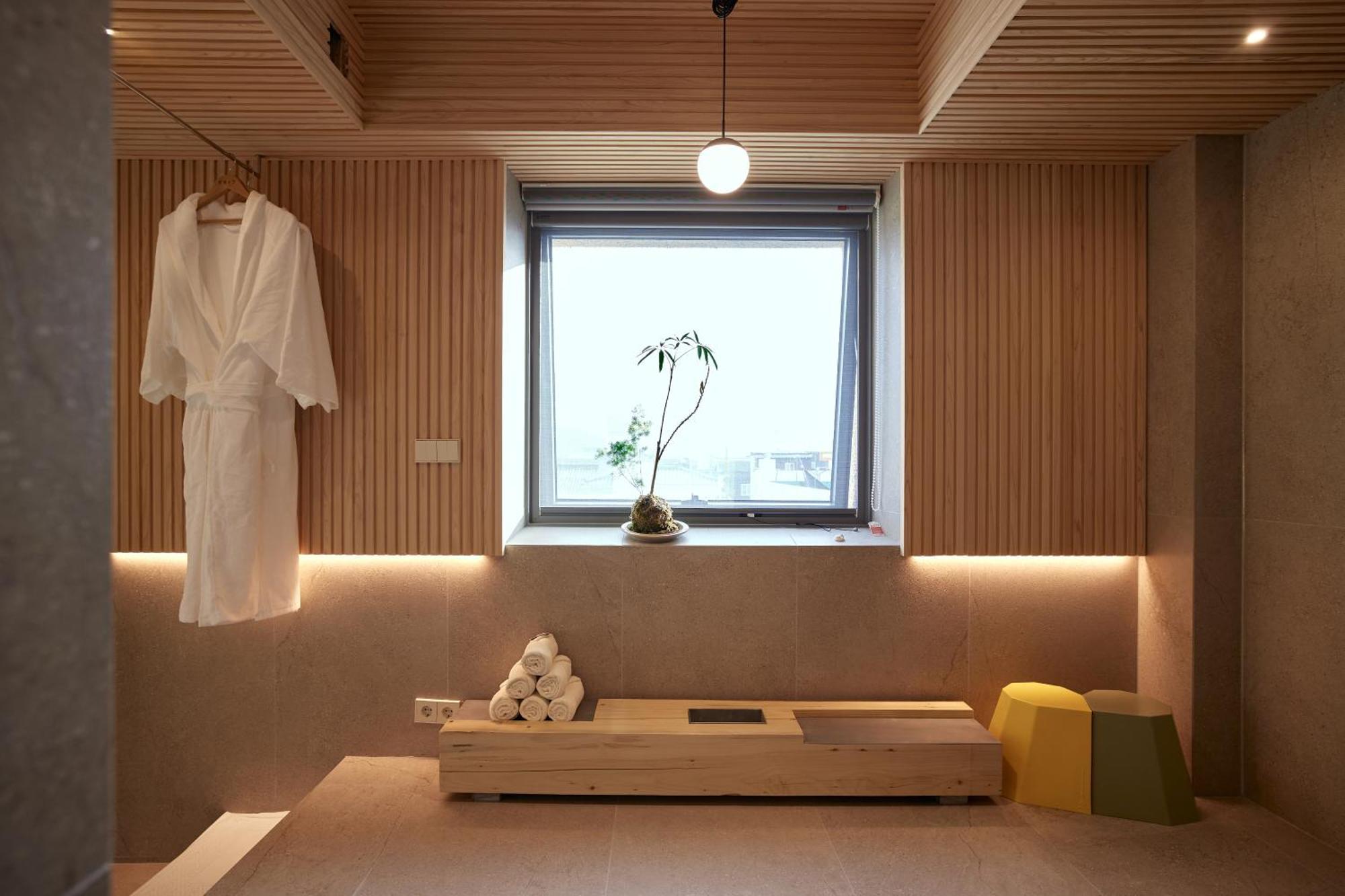 Pbr7 Hotel Unusual Stay Gyeongju Exterior photo