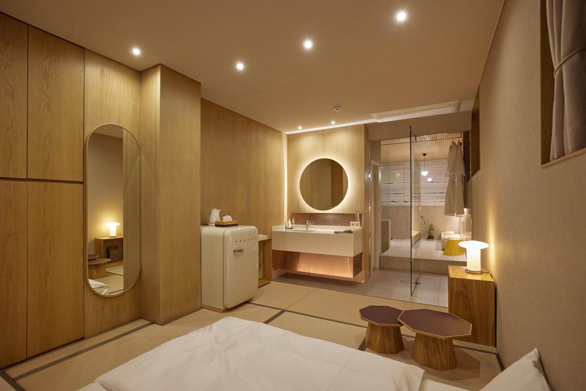 Pbr7 Hotel Unusual Stay Gyeongju Exterior photo